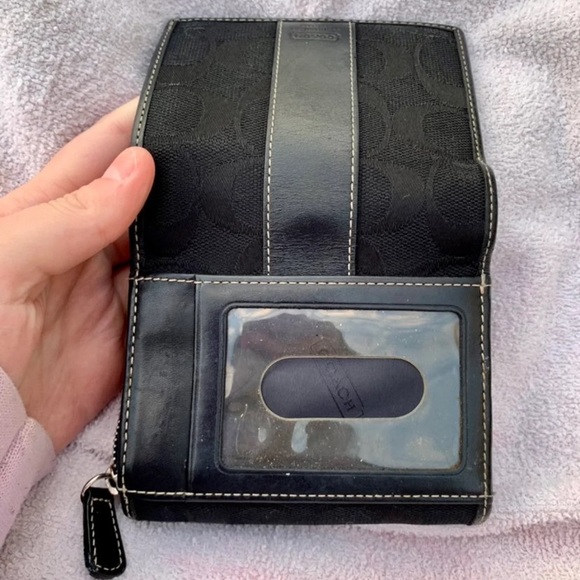 Coach Wallet - Picture 5 of 7